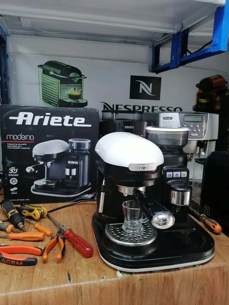Machines Ariete et Nespresso en attente de diagnostic