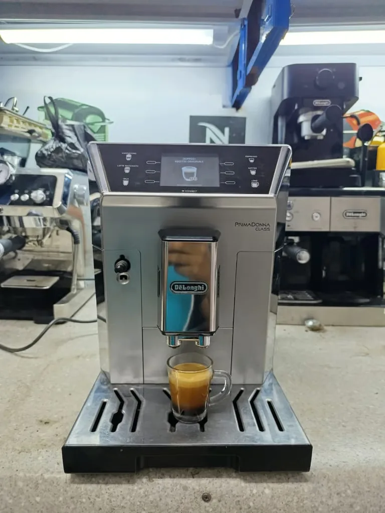 Machine à café De’Longhi avec broyeur après réparation
